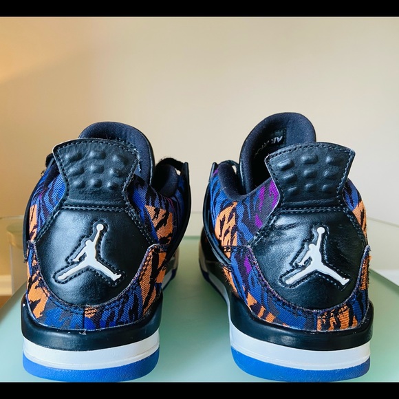 Air Jordan 4 Retro SE 5.5 Y. Black/ RushViolet. - Picture 3 of 5